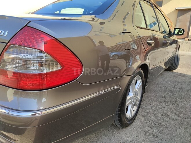Mercedes E 220 2007, 260,000 km - 2.2 l - Bakı