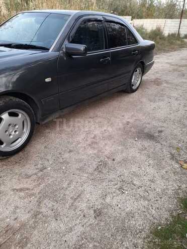 Mercedes E 200 1996, 365,000 km - 2.0 l - Bakı