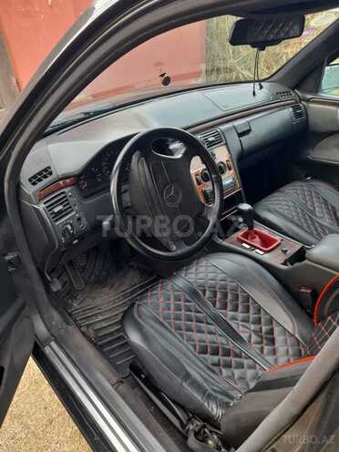 Mercedes E 200 1996, 365,000 km - 2.0 l - Bakı
