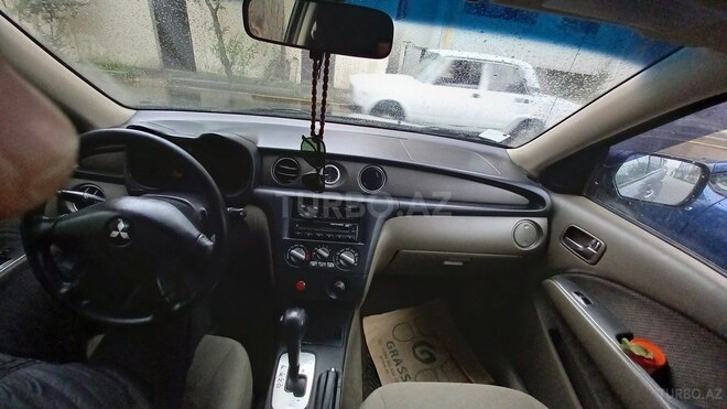 Mitsubishi Outlander 2004, 318,000 km - 2.4 l - Bakı
