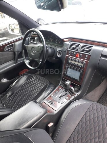 Mercedes E 230 1997, 286,000 km - 2.3 l - Şəmkir