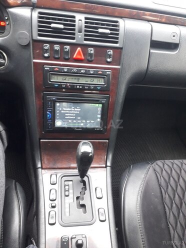 Mercedes E 230 1997, 286,000 km - 2.3 l - Şəmkir