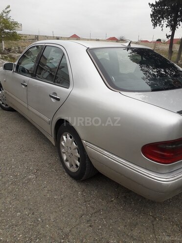 Mercedes E 230 1997, 286,000 km - 2.3 l - Şəmkir