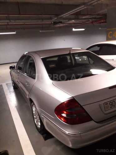 Mercedes E 220 2004, 260,000 km - 2.2 l - Bakı