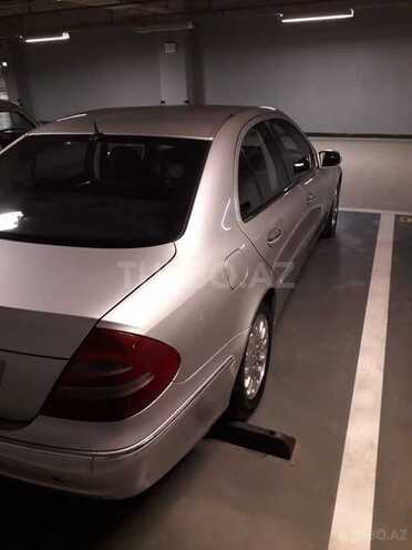 Mercedes E 220 2004, 260,000 km - 2.2 l - Bakı