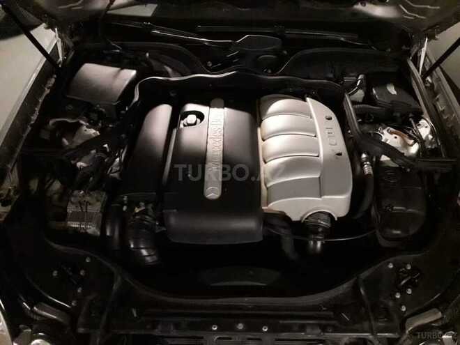 Mercedes E 220 2004, 260,000 km - 2.2 l - Bakı