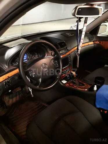 Mercedes E 220 2004, 260,000 km - 2.2 l - Bakı