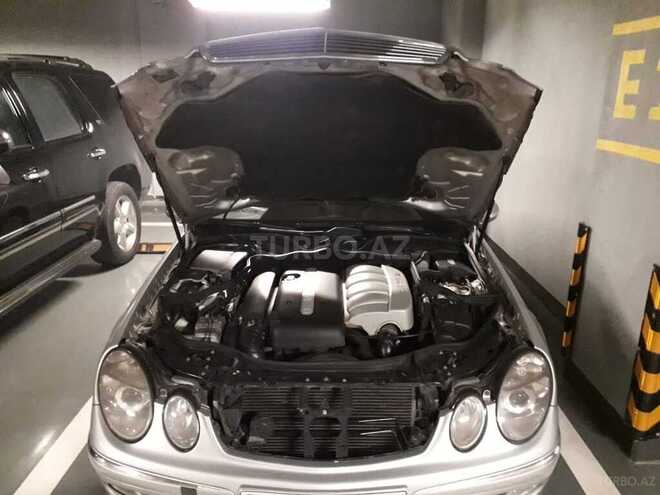 Mercedes E 220 2004, 260,000 km - 2.2 l - Bakı