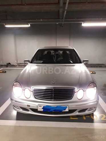 Mercedes E 220 2004, 260,000 km - 2.2 l - Bakı