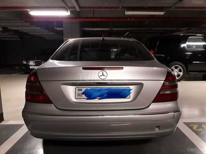 Mercedes E 220 2004, 260,000 km - 2.2 l - Bakı