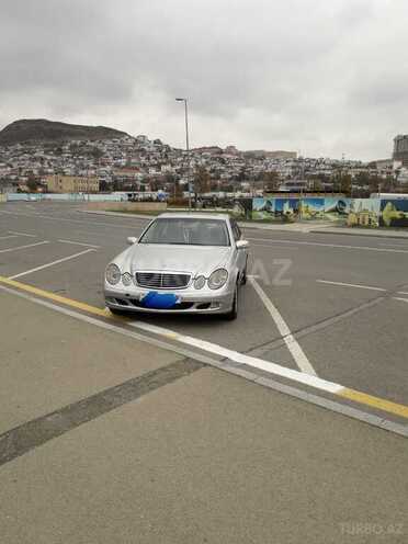 Mercedes E 220 2004, 260,000 km - 2.2 l - Bakı