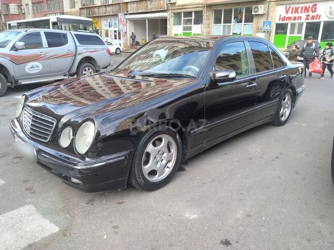 Mercedes E 220 2001, 425,000 km - 2.2 l - Bakı