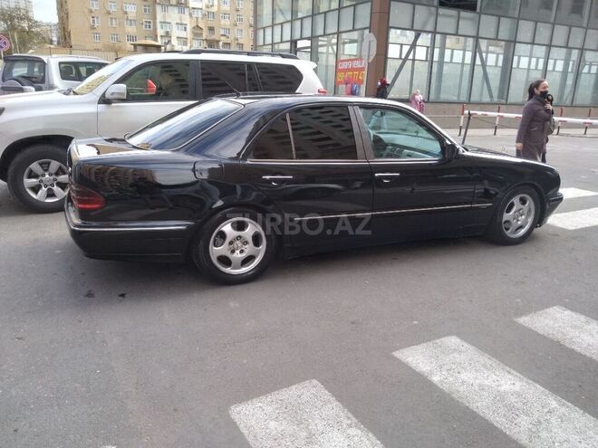 Mercedes E 220 2001, 425,000 km - 2.2 l - Bakı