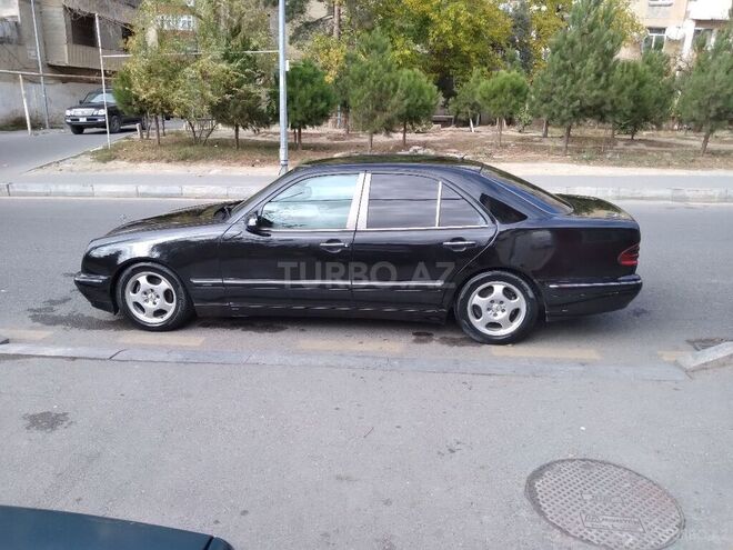 Mercedes E 220 2001, 425,000 km - 2.2 l - Bakı