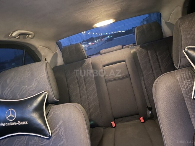 Mercedes E 220 1999, 216,000 km - 2.2 l - Sumqayıt