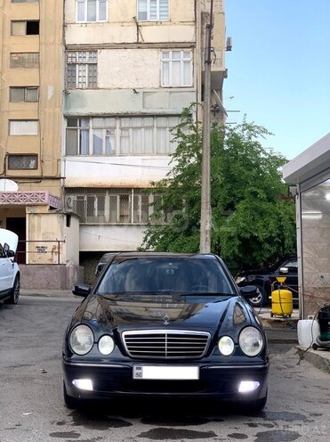 Mercedes E 220 2000, 407,000 km - 2.2 l - Bakı