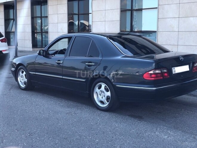 Mercedes E 220 2000, 407,000 km - 2.2 l - Bakı