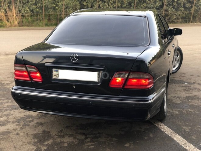 Mercedes E 220 2000, 407,000 km - 2.2 l - Bakı