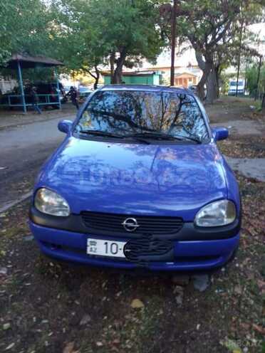 Opel Corsa 1996, 225,000 km - 1.4 l - Bakı