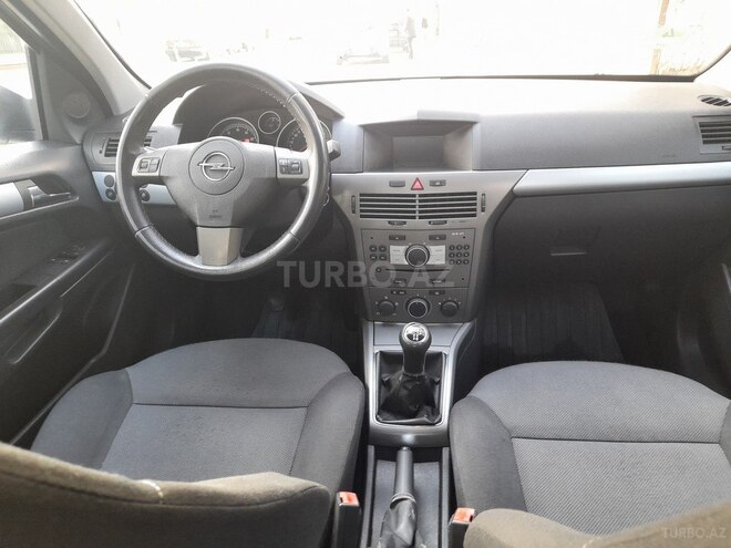 Opel Astra 2006, 189,000 km - 1.4 l - Mingəçevir