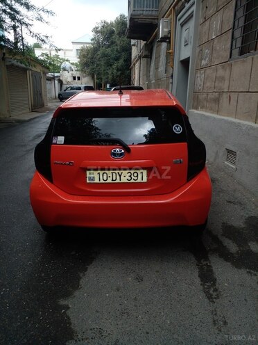 Toyota Prius C 2012, 236,574 km - 1.5 l - Bakı