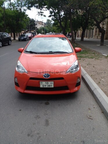 Toyota Prius C 2012, 236,574 km - 1.5 l - Bakı