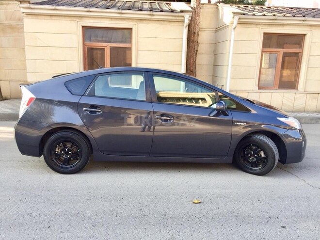 Toyota Prius 2015, 185,075 km - 1.8 l - Bakı