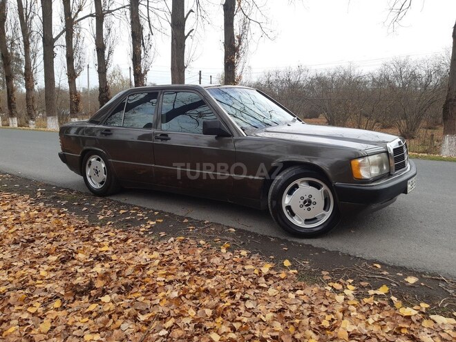 Mercedes 190 1990, 255,555 km - 2.3 l - Zaqatala