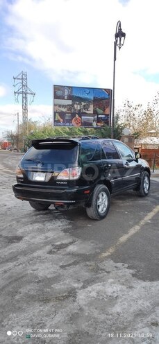 Lexus RX 300 2001, 300,000 km - 3.0 l - Qusar
