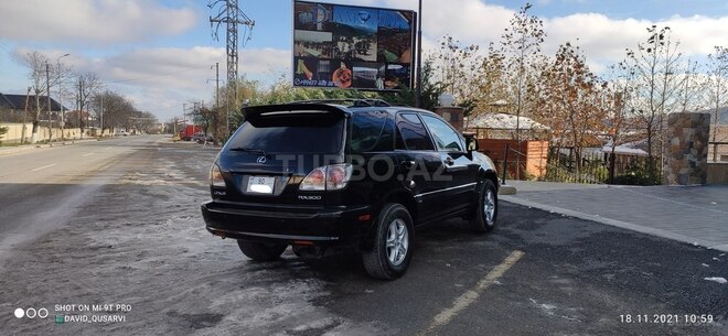 Lexus RX 300 2001, 300,000 km - 3.0 l - Qusar