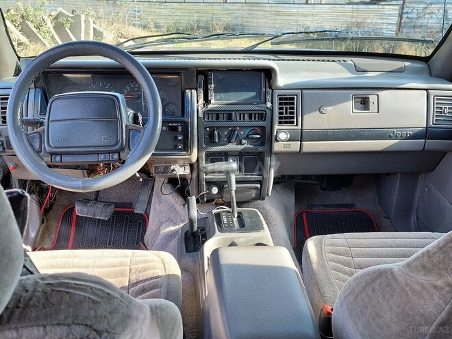 Jeep Grand Cherokee 1995, 999,999 km - 4.0 l - Qax