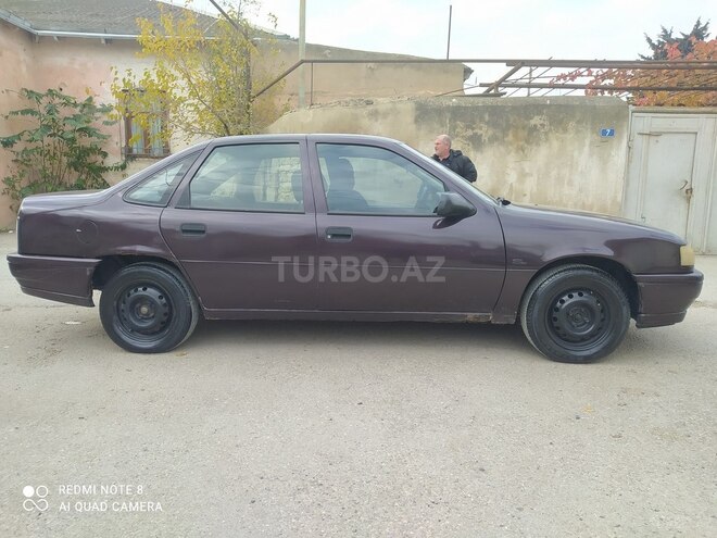 Opel Vectra 1992, 240,000 km - 1.6 л - Bakı