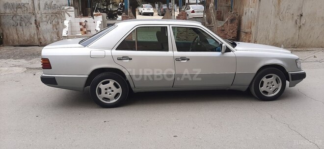 Mercedes E 200 1993, 385,000 km - 2.0 l - Bakı