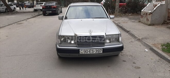 Mercedes E 200 1993, 385,000 km - 2.0 l - Bakı