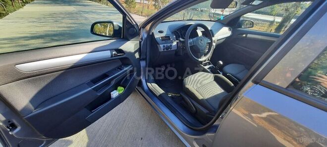 Opel Astra 2005, 189,000 km - 1.4 l - Bakı