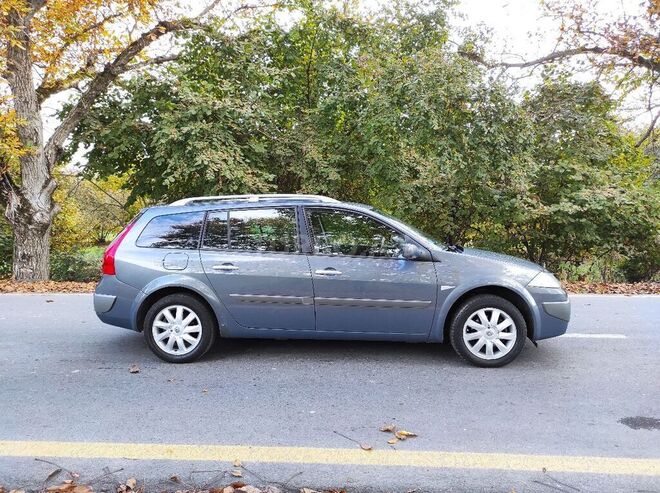 Renault Megane 2008, 297,562 km - 1.5 l - Qax