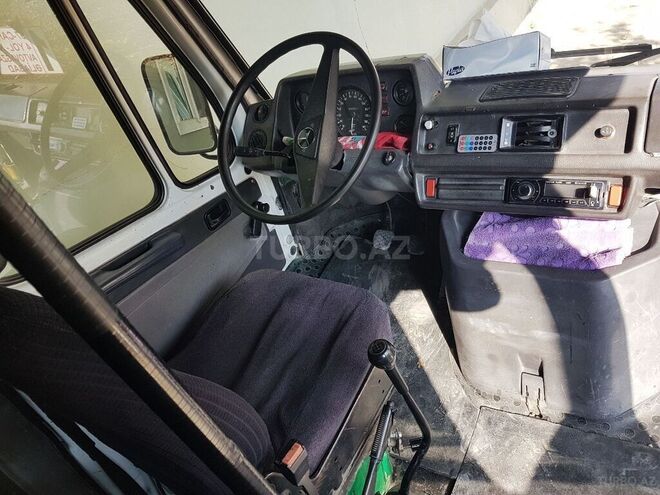 Mercedes 208 D 1993, 99,999 km - 2.3 l - Naxçıvan