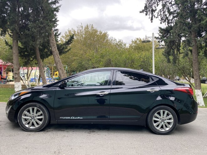 Hyundai Elantra 2015, 77,000 km - 1.8 l - Bakı