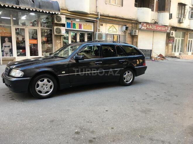 Mercedes C 220 2000, 339,000 km - 2.2 l - Bakı