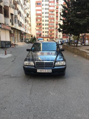 Mercedes C 220 2000, 339,000 km - 2.2 l - Bakı