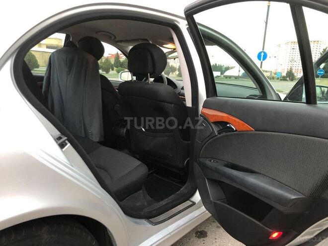 Mercedes E 220 2008, 244,000 km - 2.2 l - Bakı