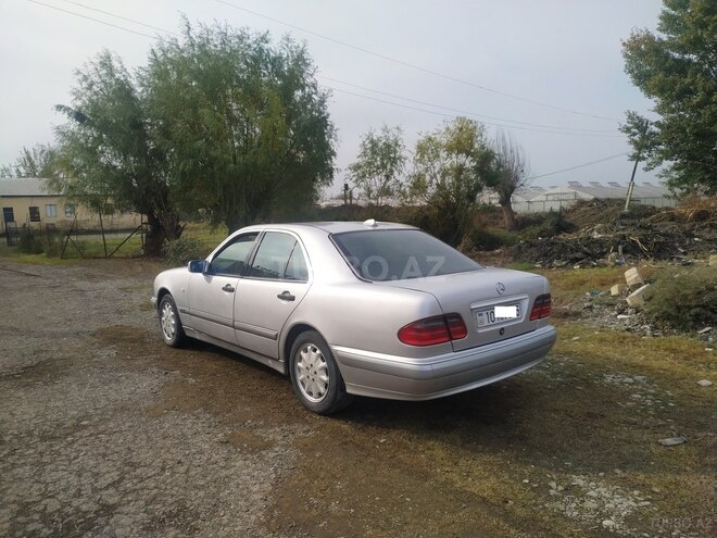 Mercedes E 220 1996, 173,000 km - 2.2 l - Bərdə