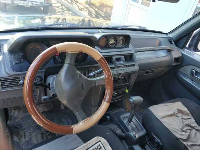Mitsubishi Pajero 1993, 298,000 km - 3.0 l - Quba