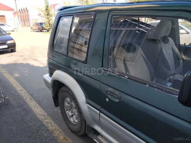 Mitsubishi Pajero 1993, 298,000 km - 3.0 l - Quba