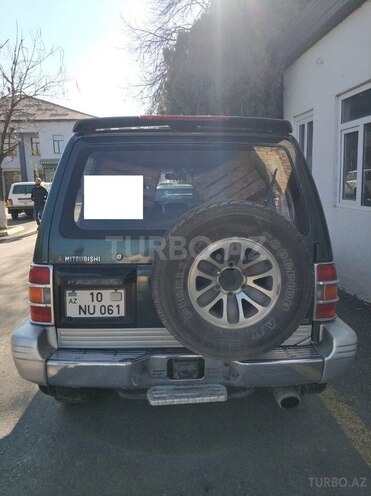Mitsubishi Pajero 1993, 298,000 km - 3.0 l - Quba