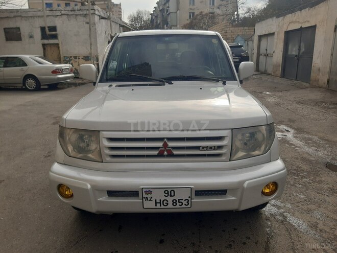 Mitsubishi Pajero io 2000, 196,000 km - 2.0 l - Bakı