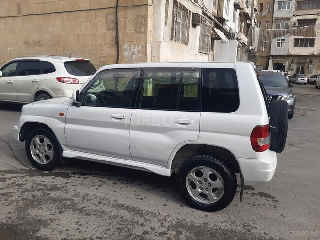 Mitsubishi Pajero io 2000, 196,000 km - 2.0 l - Bakı