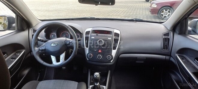 Kia Ceed 2011, 204,000 km - 1.6 л - Bakı