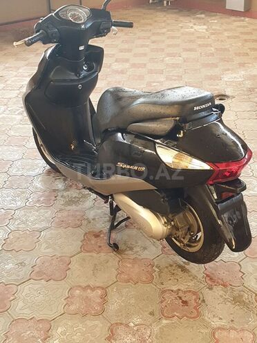Honda  2016, 8,800 km - 1.1 l - Bakı