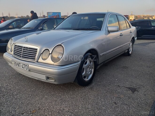 Mercedes E 240 1998, 260,000 km - 2.4 l - Bakı